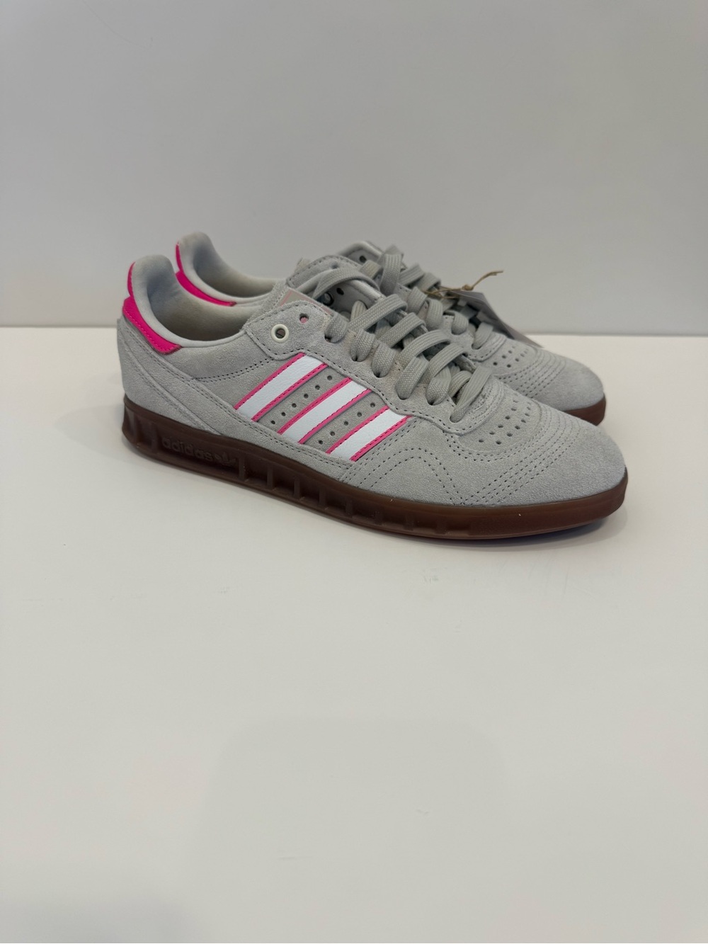 NWT adidas Handball Top RGray Suede Sneakers with Pink Stripes Unisex Women’s 8